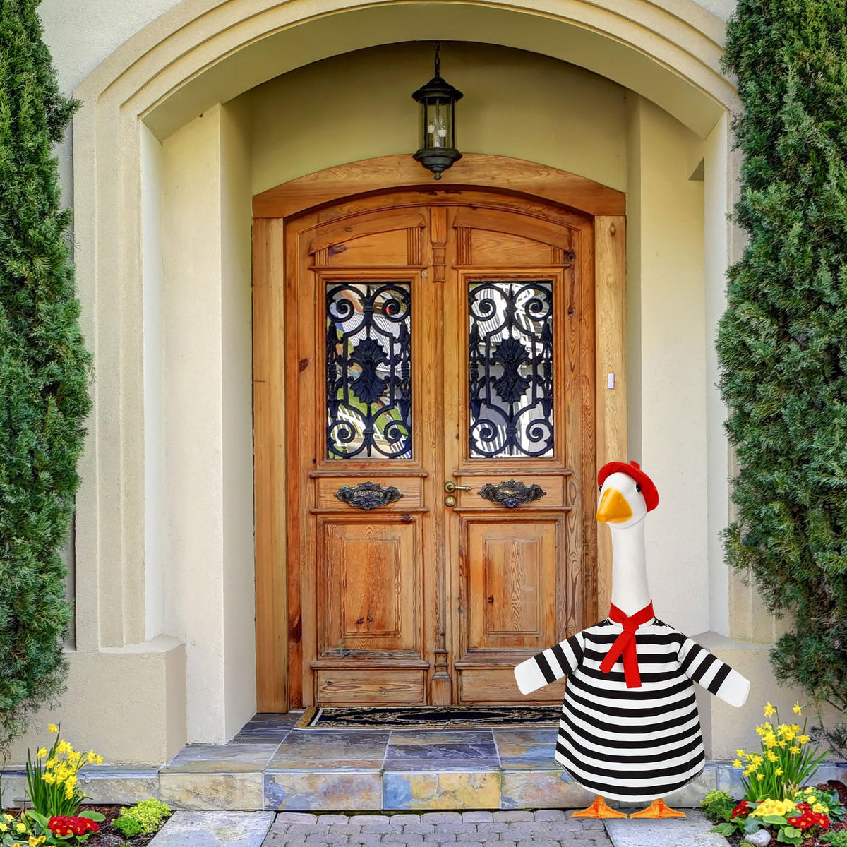 Silicherry 23-inch goose outfits in black and white stripes create strong curb appeal.