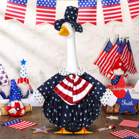 Silicherry lawn-goose decor elevates garden displays for holidays and gatherings.