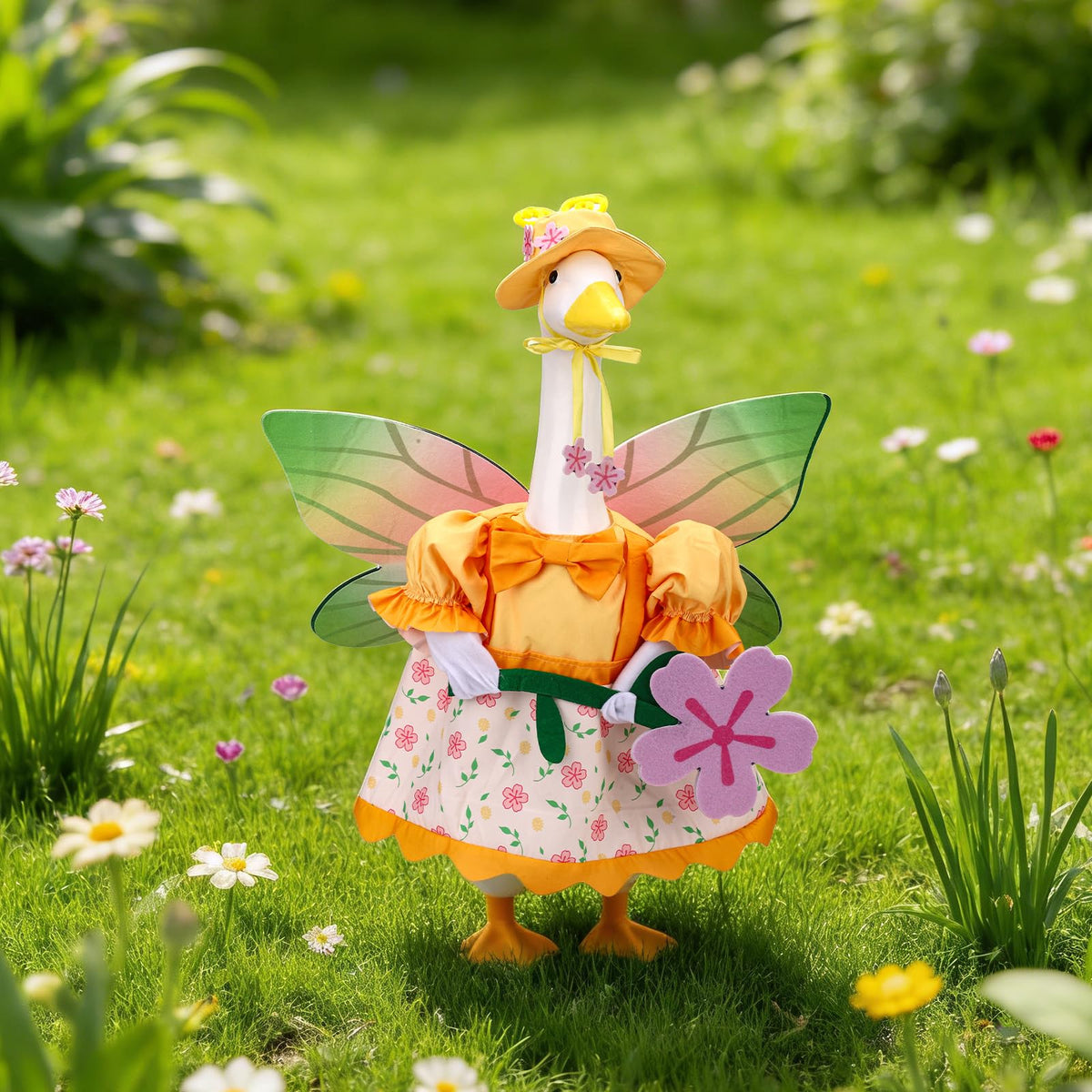 Sinbana outdoor goose decor set ideal for spring celebrations and photo ops.