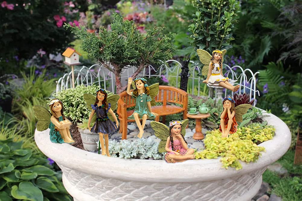 SisBroo bonsai-decor fairy figurine enhances compact garden displays.
