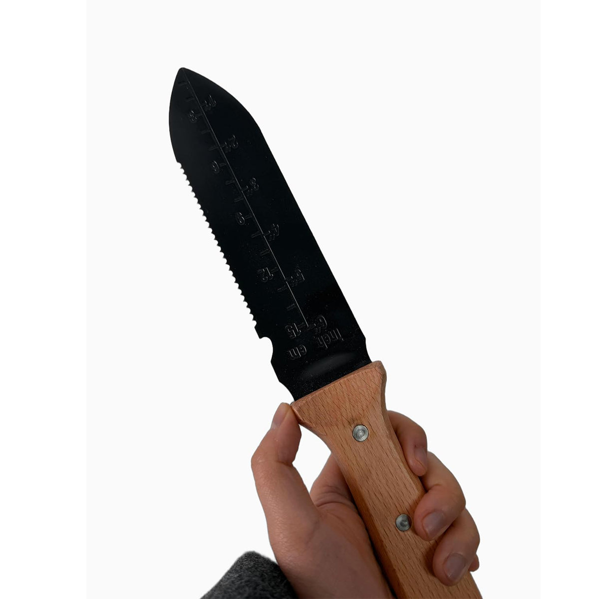 SJDHAHC ergonomic wooden handle provides comfortable grip during long tasks.