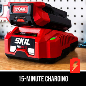 2.5Ah PWR CORE 40 battery powers longer trimming sessions.