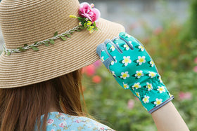 SKYDEER all-weather StormArmor back repels moisture while staying breathable.