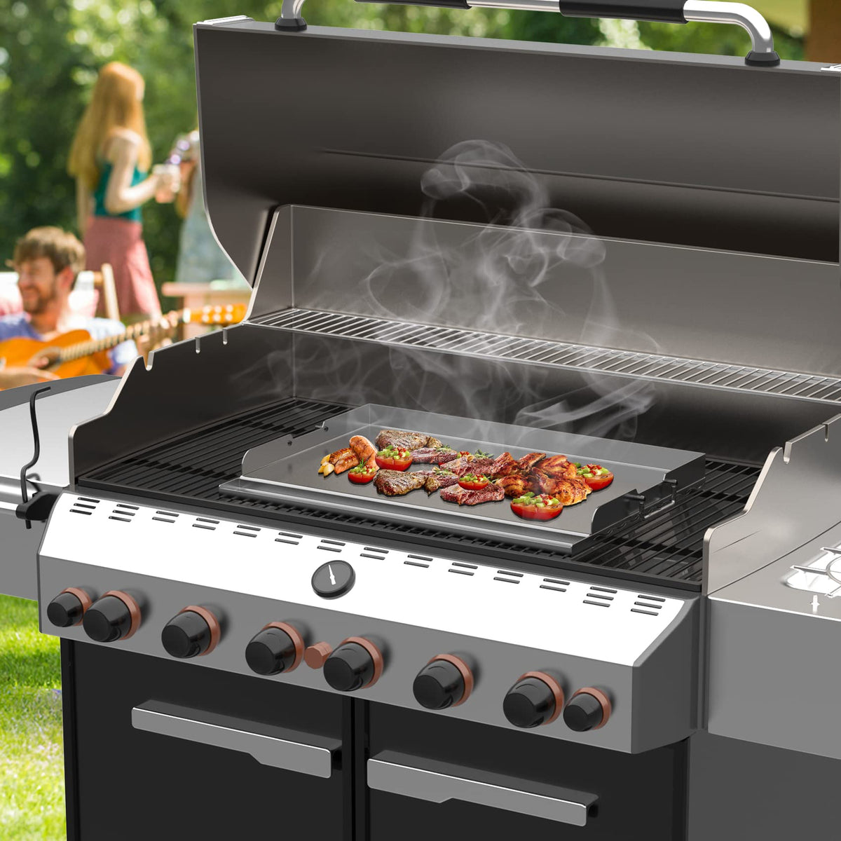 Skyflame foldable detachable handles enable easy transport and storage.