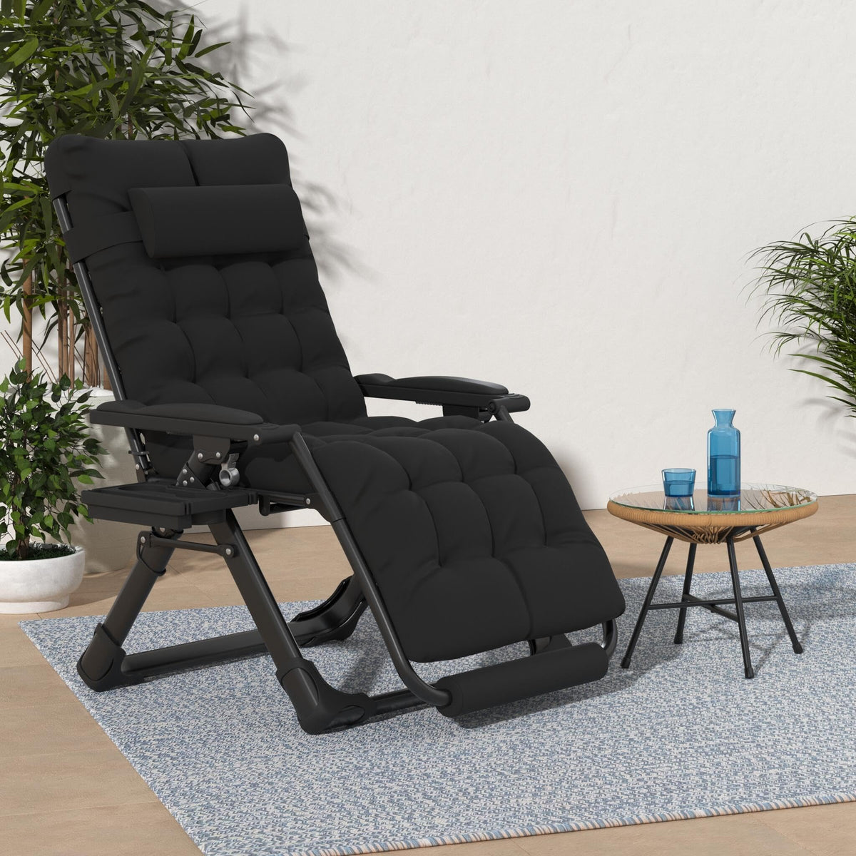 Slendor Oversized Zero Gravity Chair XL unfolded with ergonomic backrest.
