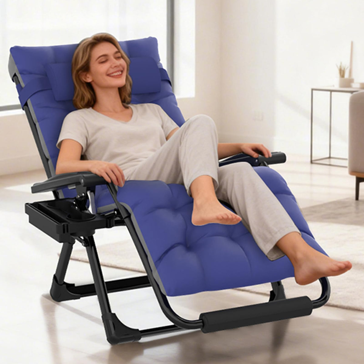 Slendor zero gravity chair ideal for yard, garden, balcony, poolside, or beach.