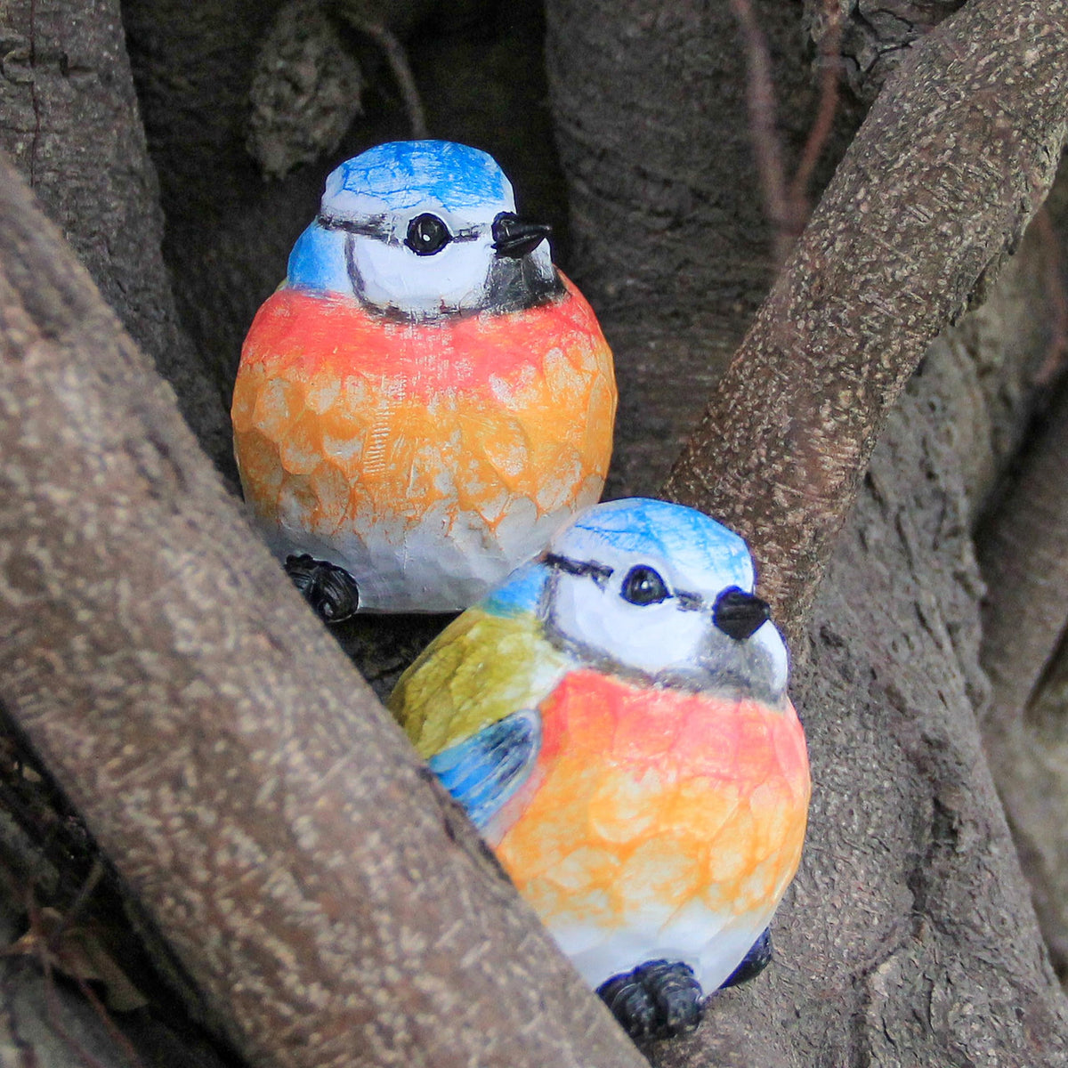 Smadeer garden bird statues create a charming backyard focal point.