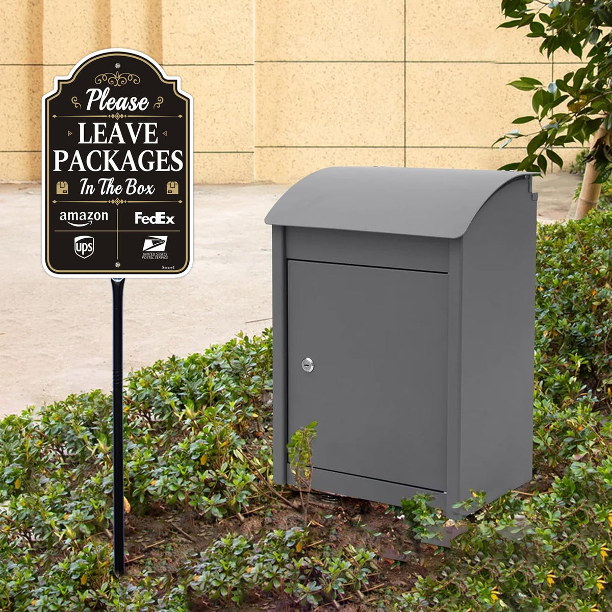 Smeryl bold high-contrast messaging helps reading from a distance.