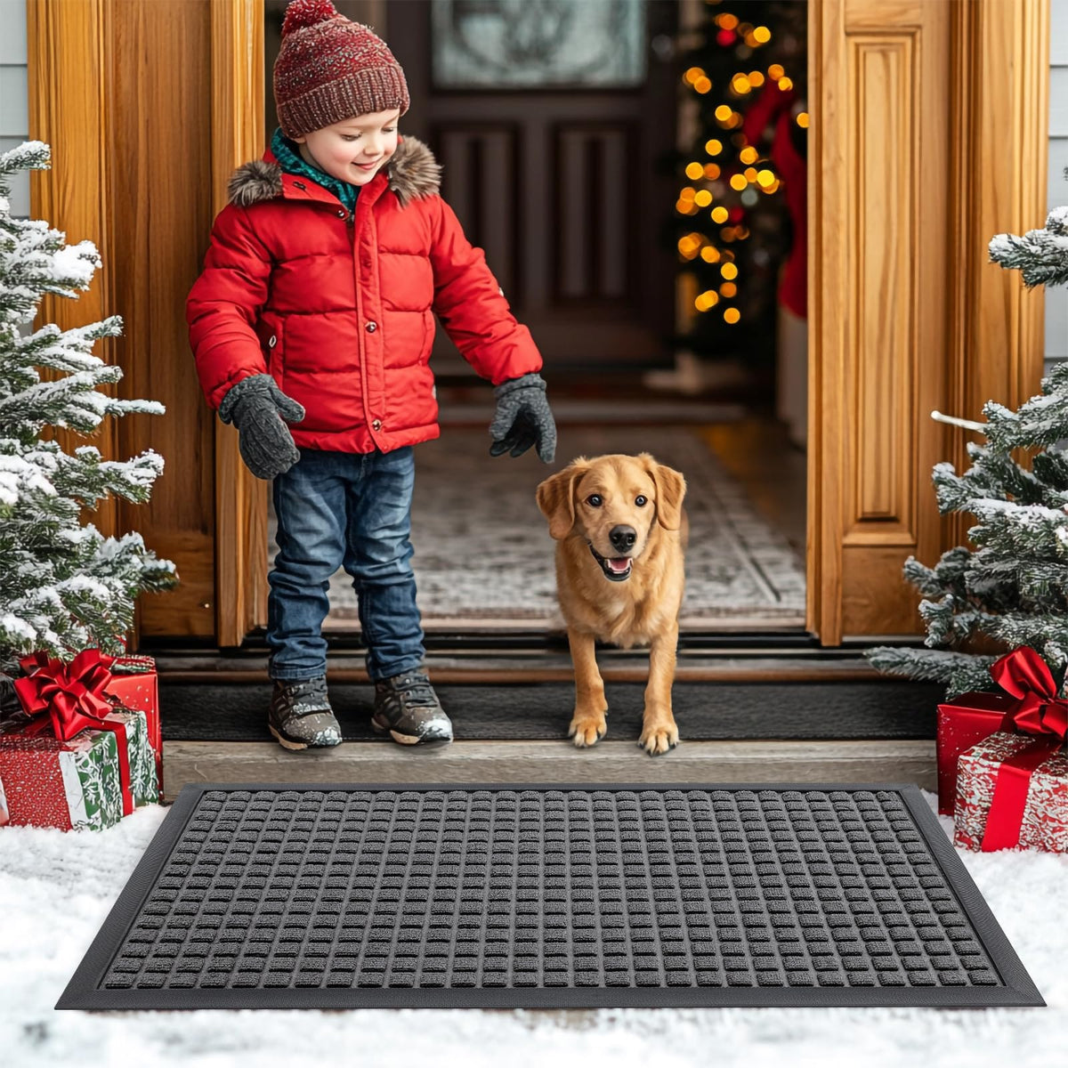 Smiry low-profile design minimizes tripping on busy entrances.