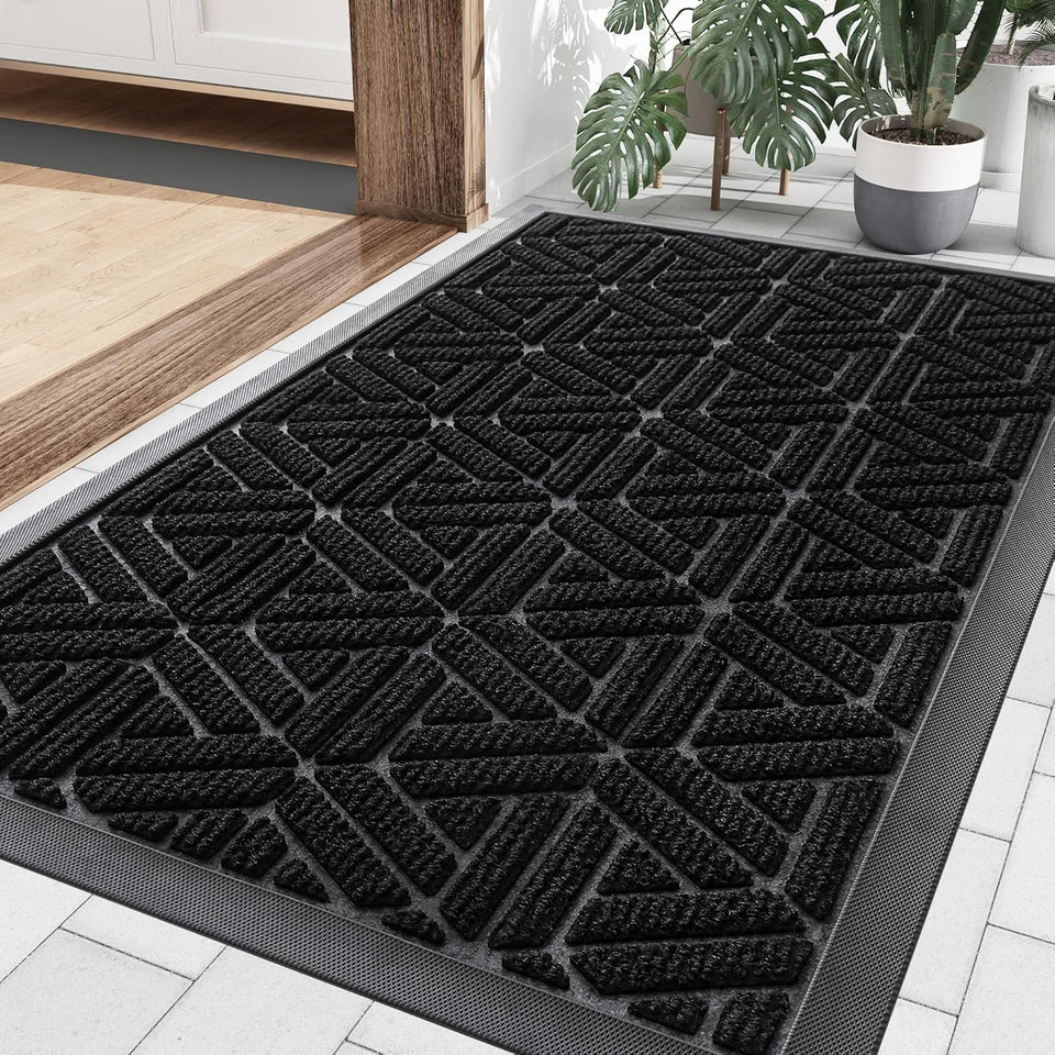 Smiry front door mat with grid geometric pattern traps dirt at entryways.