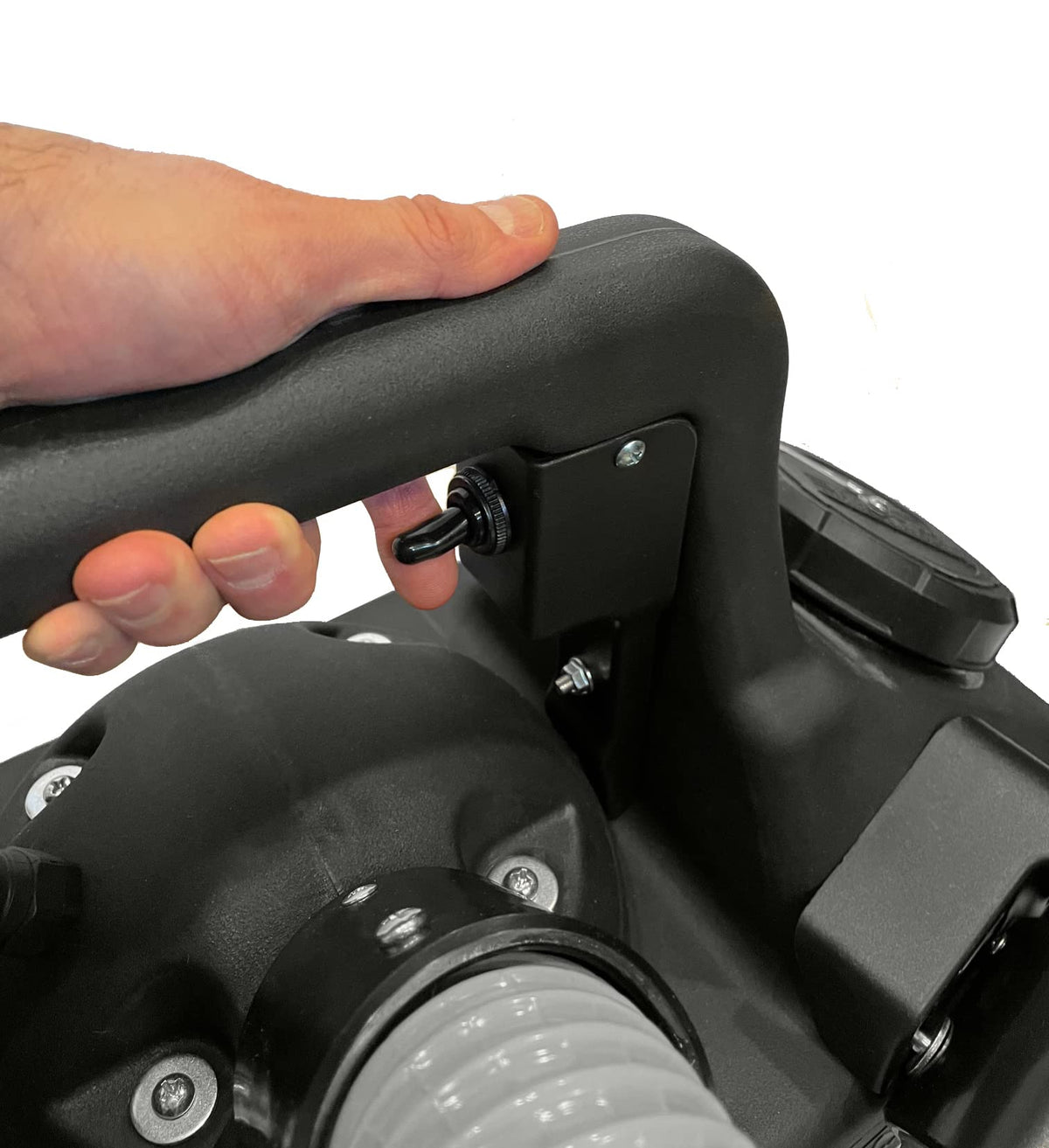Smith ULV17 adjustable nozzle showing mist to fog range for versatile coverage.