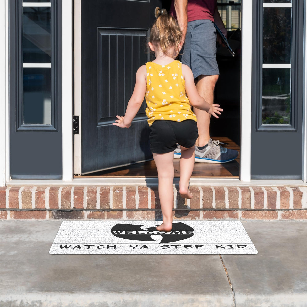 SNNDER Doormat catches dirt and moisture on a covered porch.