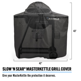 Slow 'N Sear MasterKettle cover in waterproof, UV-resistant fabric guards your grill outdoors.