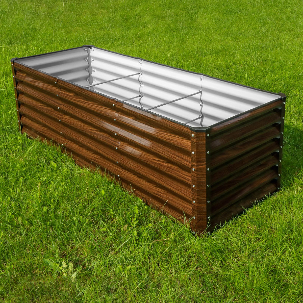 SnugNiture open-bottom design bed promotes drainage and healthy root growth