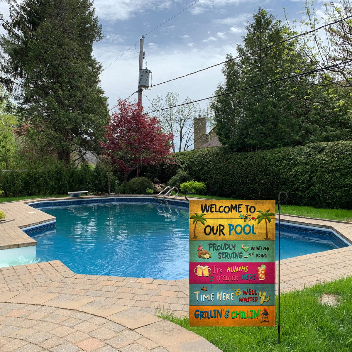 Snycler patio front-yard flag welcomes guests with color