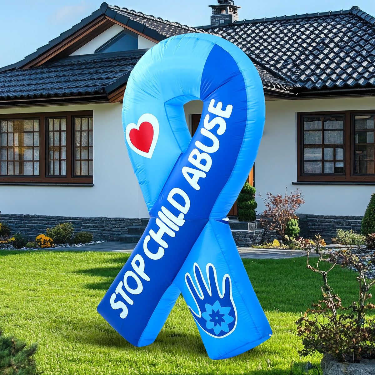 Soaoo ground stakes and ropes ensure stable outdoor decoration.