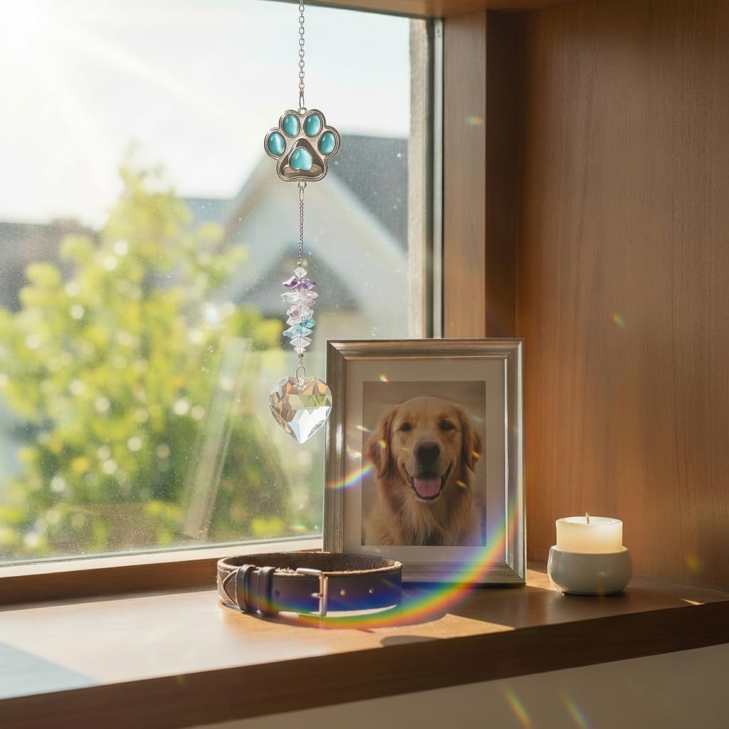 Soranbow K9 crystal heart and paw print present a lasting tribute.