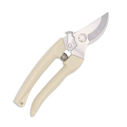 SPDTECH Curve Gardening Scissor blade-closeup showing sharp bypass blades for clean cuts.