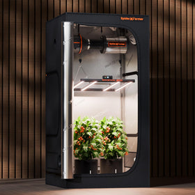 Spider Farmer G3000 side profile highlighting slim bar design for space-saving setups.