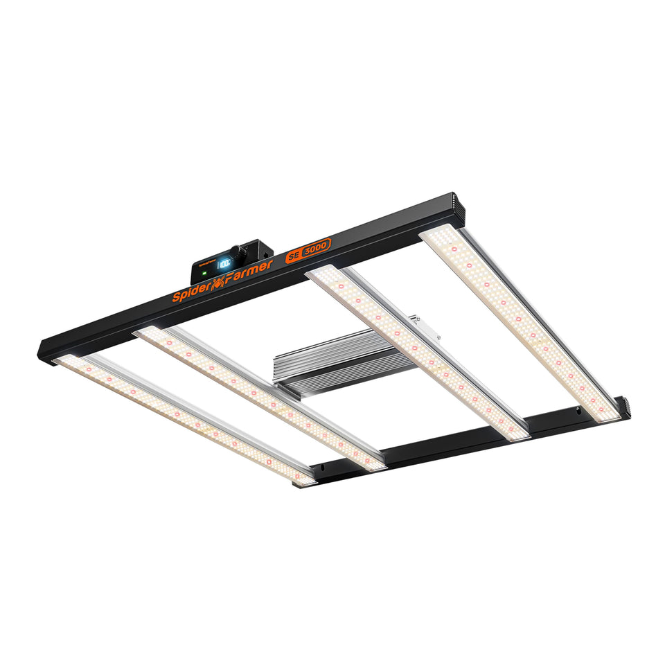Spider Farmer SE3000 bar-style LED panel for uniform 3x3 ft canopy coverage.