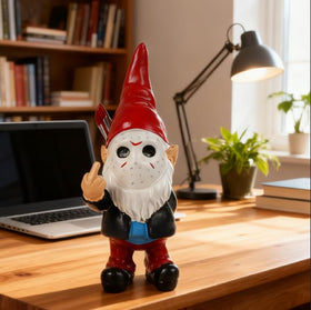 SPINNDO Gnomes outdoor resin durability—weather-ready garden accent.