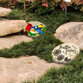 Spoontiques pets and memories stone honors cherished moments outdoors.