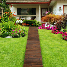 Spurgehom beach wedding pathway, rustic cedar tone suited for outdoor events.