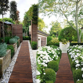 Spurgehom garden pathway closeup, showing reinforced connections for long-term outdoor use.