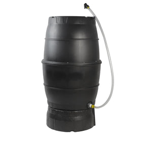 SQUEEZE master 50-gallon rain barrel top view with flatback design for neat garden water storage