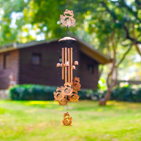 SRDJXY large frog centerpiece and ornate top enhance the yard as a focal point.