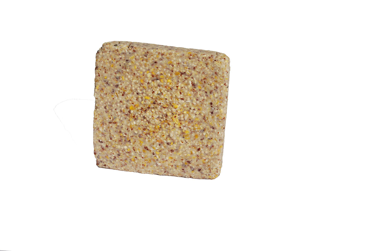 ST. ALBANS BAY SUET PLUS melt-resistant formula keeps cakes solid in warm weather