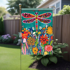 Starlit Patio floral flag withstands weather for seasonal outdoor use.