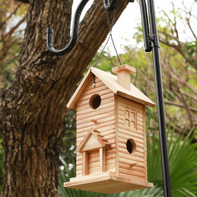 STARSWR bird house bottom design provides stable resting spot for birds.