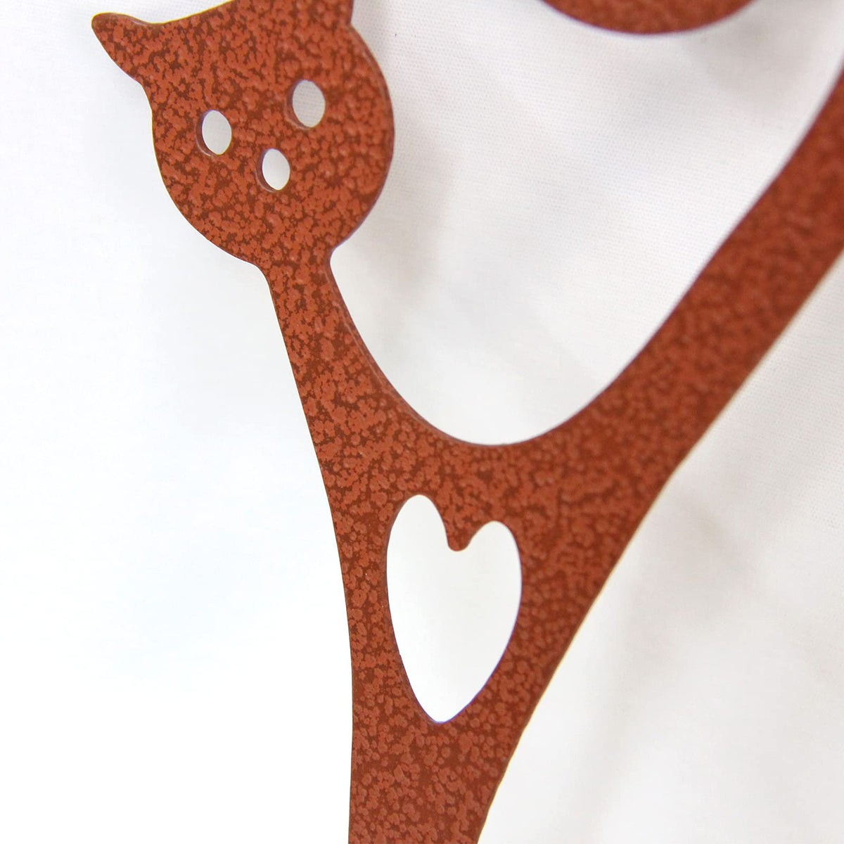 STEELDECO easy-install cat stake enables quick setup in pots or beds.