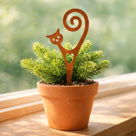 STEELDECO plant-marker cat helps label pots while adding whimsy.