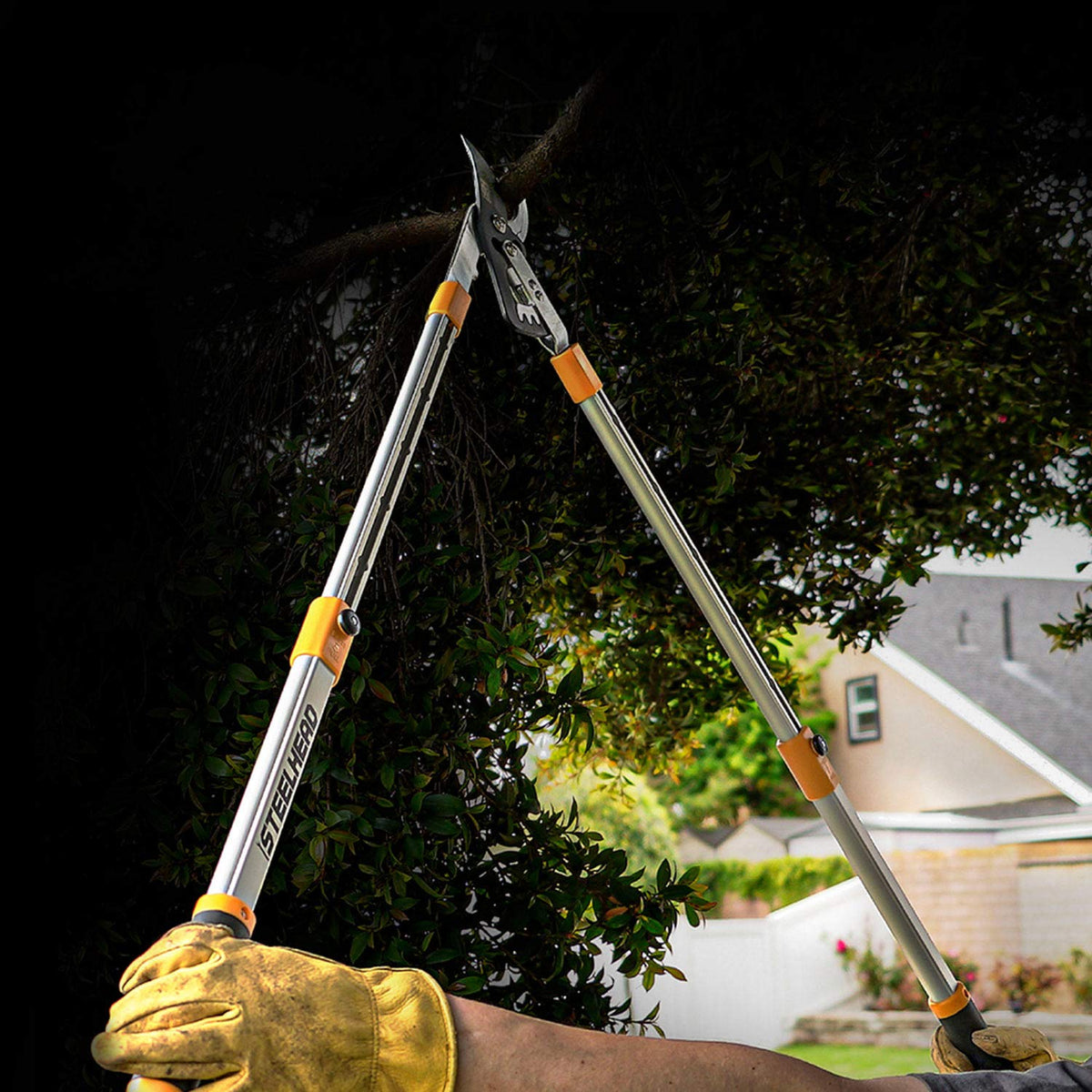 STEELHEAD non-stick finish reduces sticking from plant material