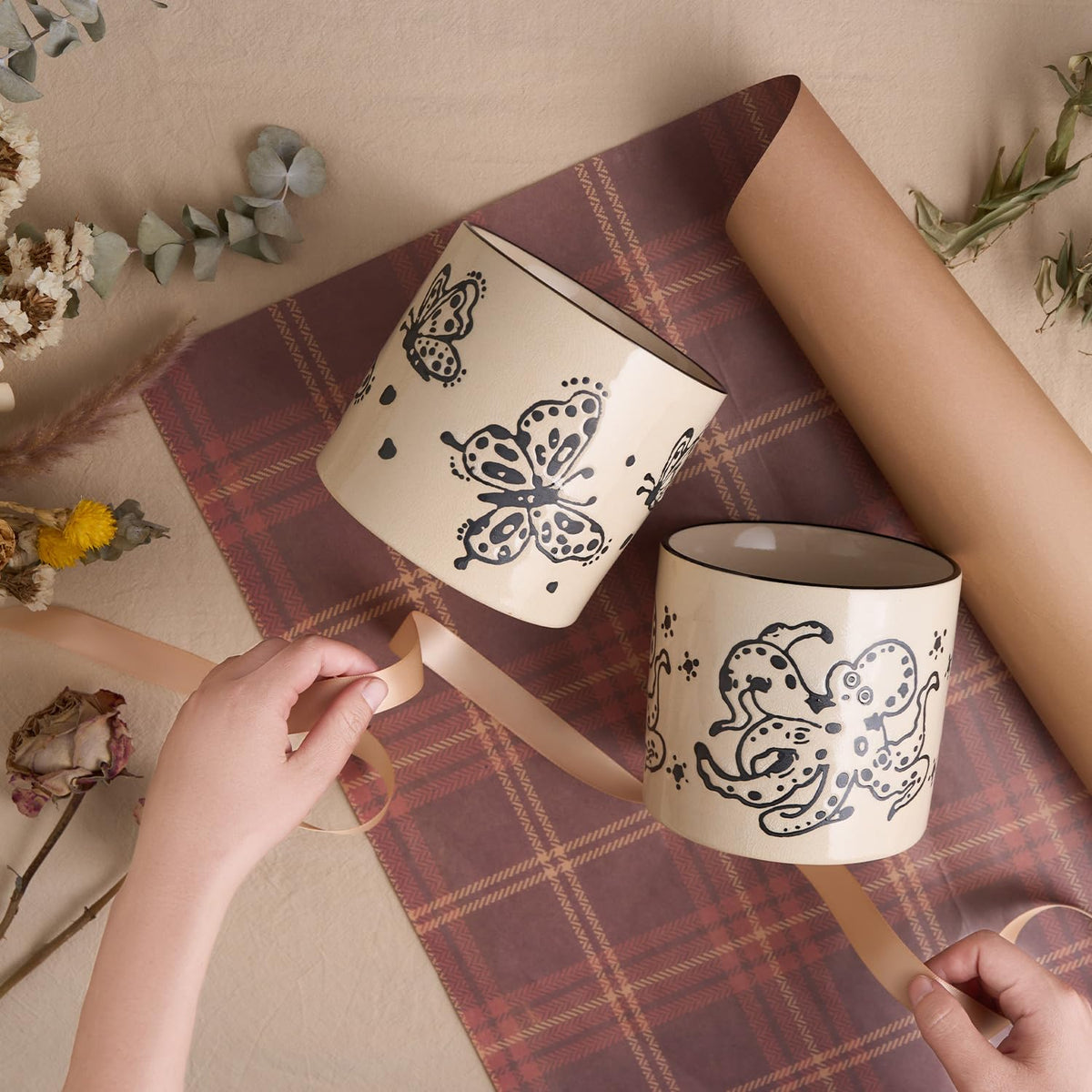 STHIE indoor plant pot for desks and shelves in living spaces.