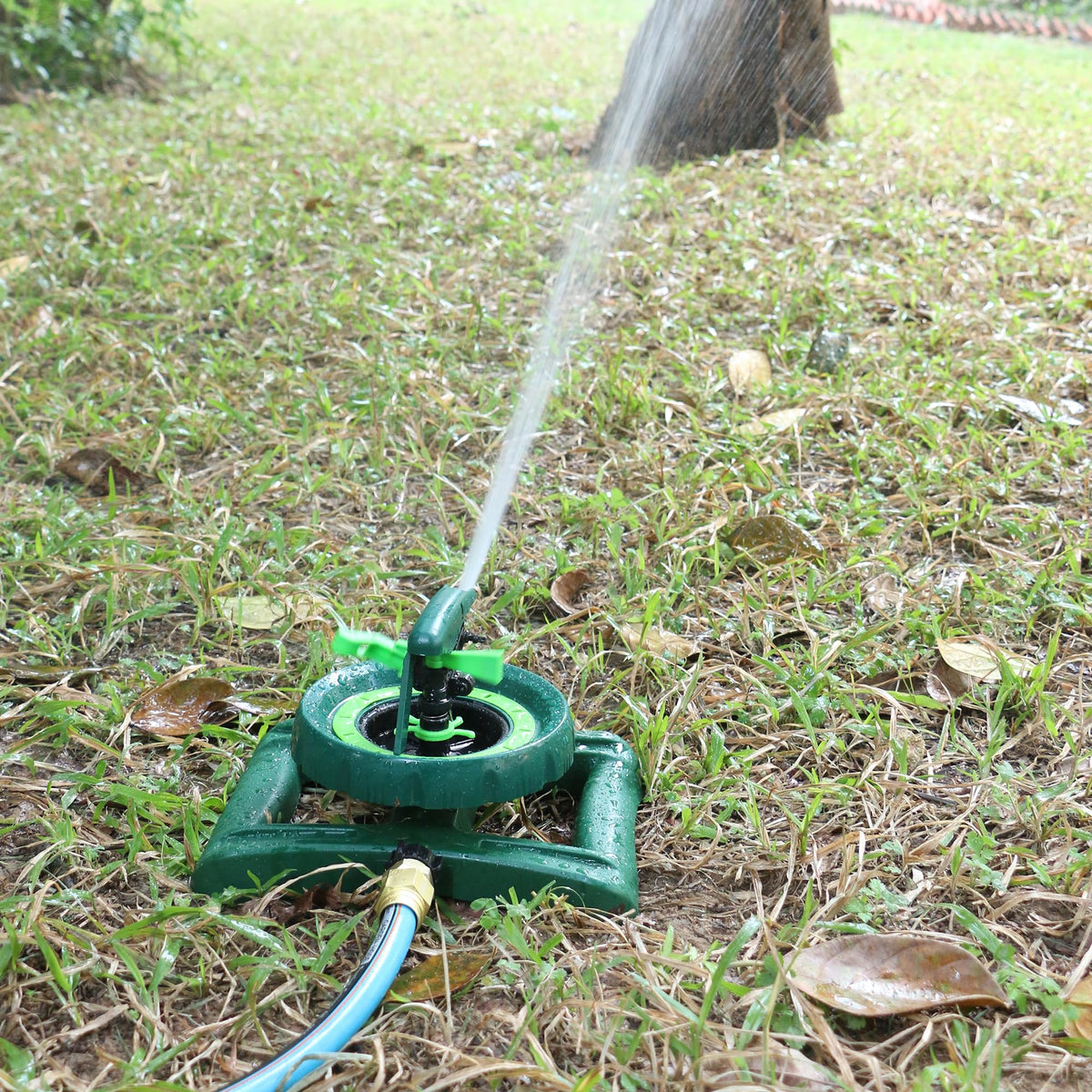STYDDI Pattern Impulse Sprinkler waters lawn edges to avoid sidewalks.