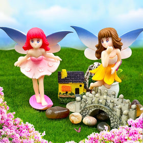Durable resin finish supports outdoor display for long-lasting décor