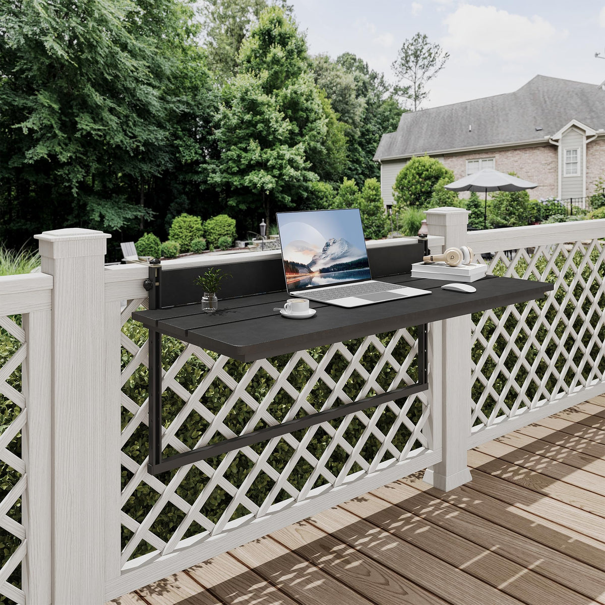 Sundale Outdoor supports up to 50 lbs for drinks and snacks