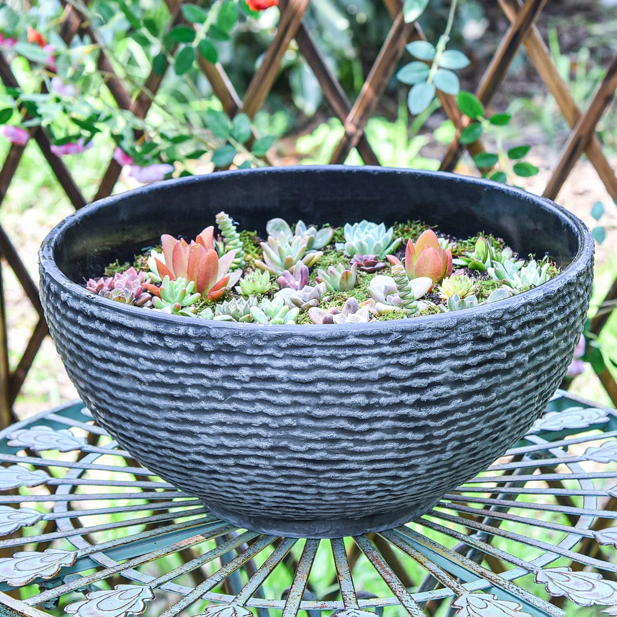 Sungmor tabletop fountain base provides stable support for small fountains.