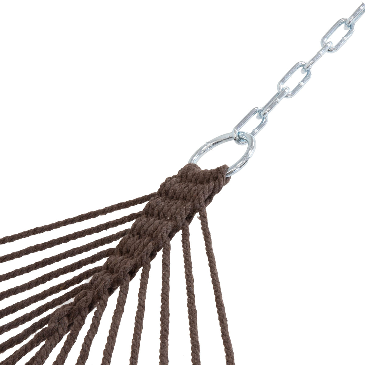 Sunnydaze Decor hammock supports up to 450 pounds with confidence.