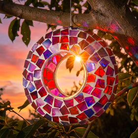 Sunnydaze Reflective mosaic detail on the feeder surface