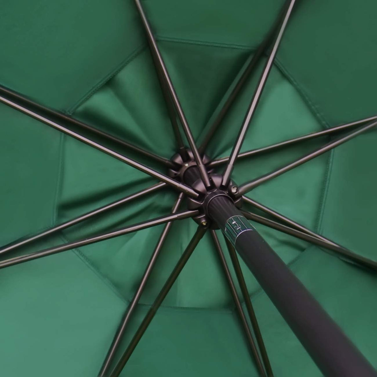 Sunnyglade rust-free bronze aluminum pole with sturdy ribs for durability.