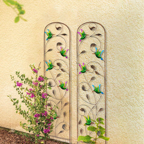 SUNNYPARK two-panel design can stand freely or lean against a corner.