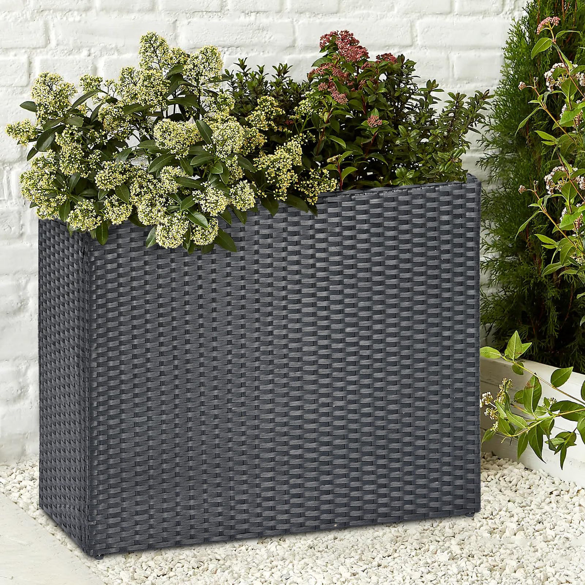 SUNNYPARK planter showing liner and resealable drainage for moisture control.