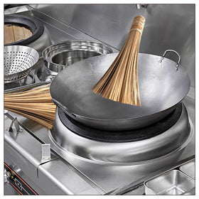 Sunrise Bamboo Wok Brush ideal for busy restaurant kitchens.