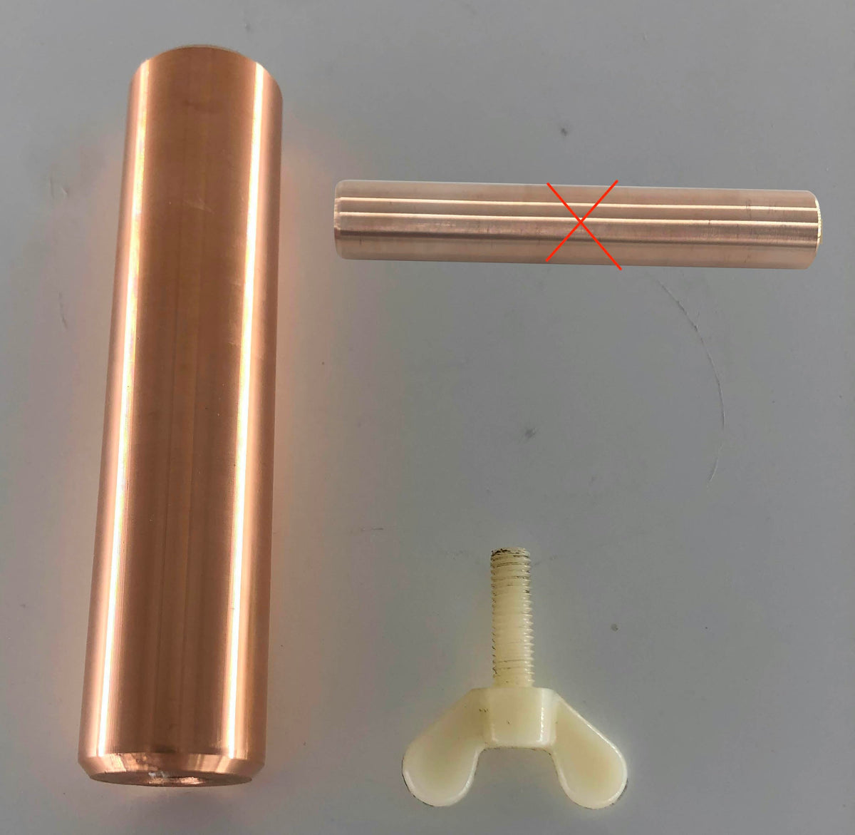 Sunsest M6-thread copper anode fits most solar pool ionizers securely.