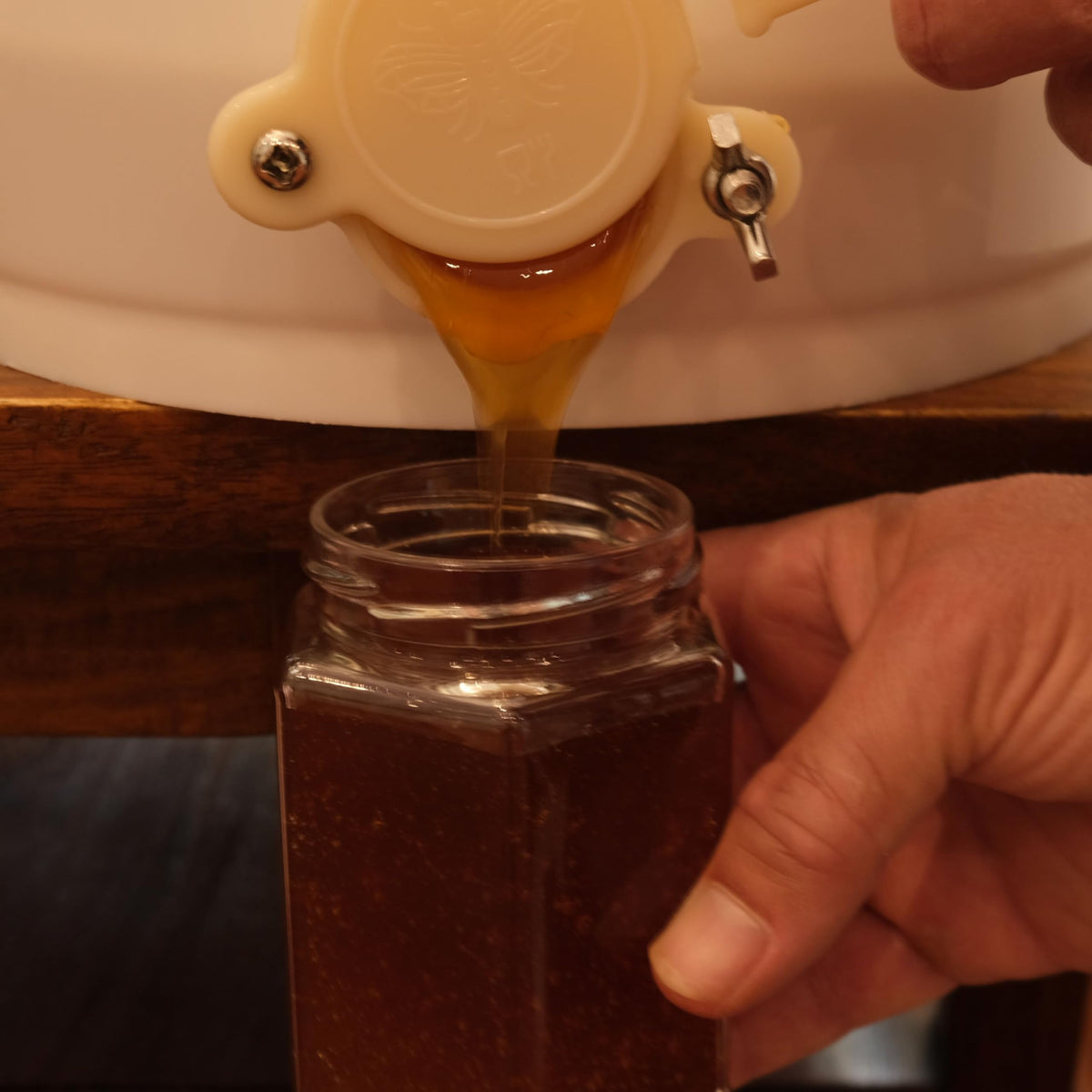 SunVara extraction setup supports efficient beekeeping tasks