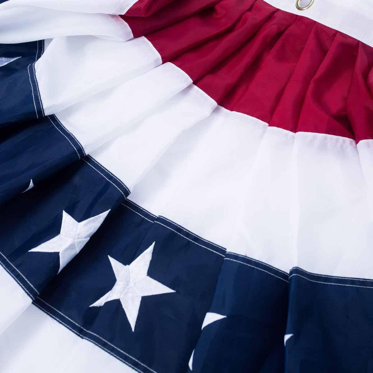 SUNYAO 2x4-feet pleated fan flag adds bold red white and blue color.